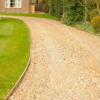 curved gravel driveway
